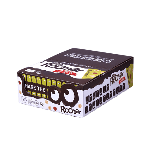 Ekologiškas baltymų batonėlis su lazdyno riešutais, padengtas šokoladu