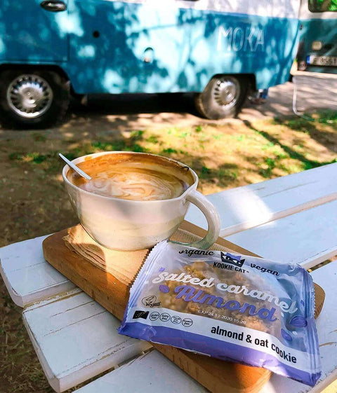 Ekologiškas sūdytos karamelės migdolinis sausainis