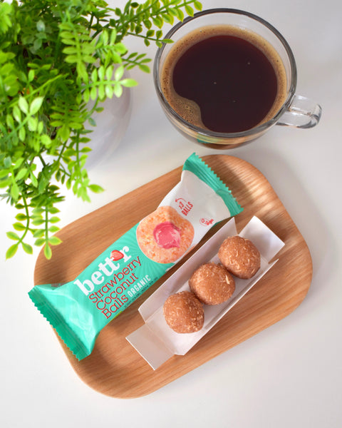 Ekologiški vaisių rutuliukai su kokosų ir braškių įdaru